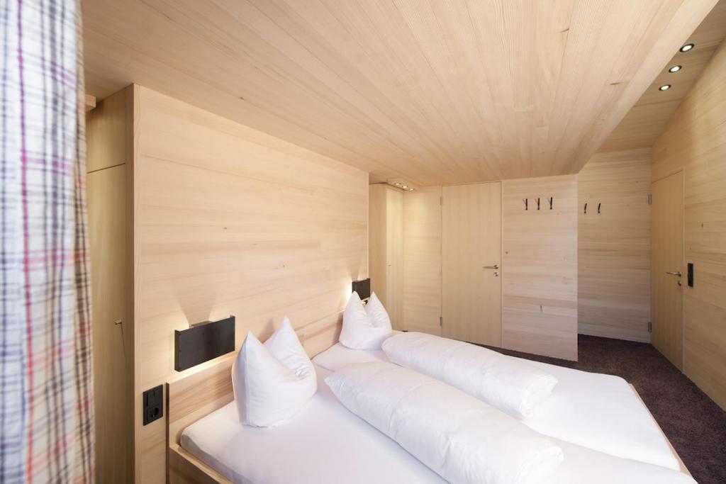 اوبرغورغل Appartement Elmar الغرفة الصورة